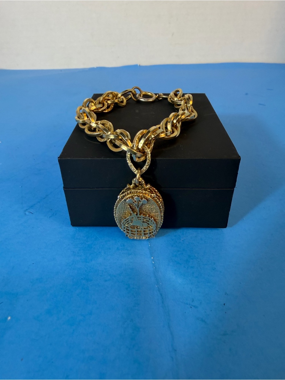 Gold-Tone Chunky Charm Bracelet with Medallion